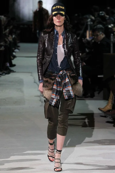 Look 13
